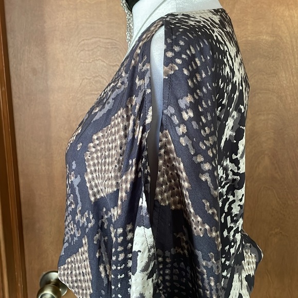 Python Print Batwing Blouse by Express - Picture 10 of 16